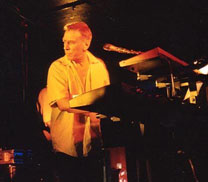 Cale live in Manchester